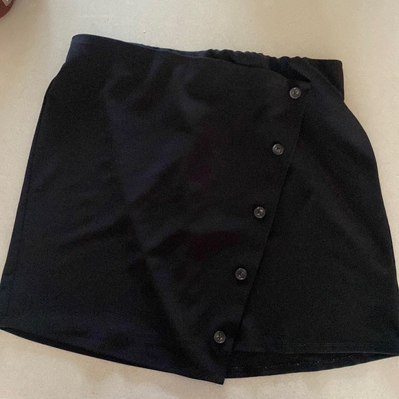 Black Torrid Skirt - Picture 1 of 4